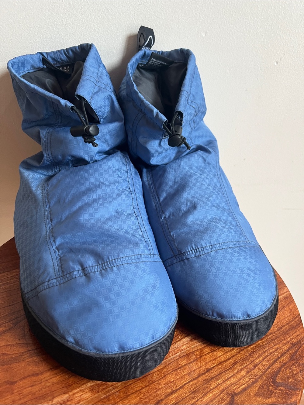 Sierra Designs Women's Blue Insulated Slip-On Slippers women’s Large